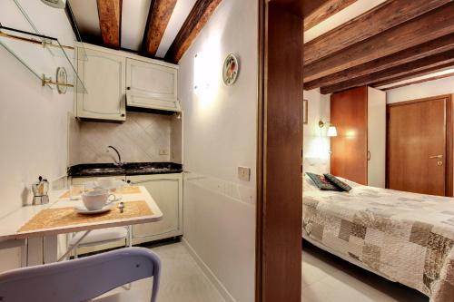 Leo APARTMENT LOC-03081, Venice