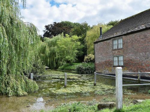 Cerne Abbey Cottage