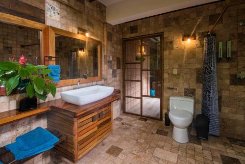 Bagno, Jamu Lodge in the Cuyabeno Wildlife Reserve in Cuyabeno