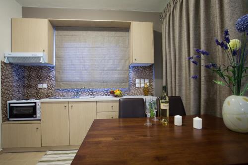 Baywatch Hotel - main image