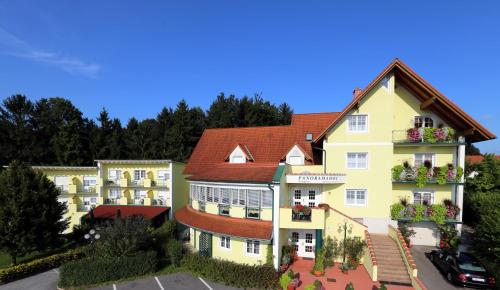 Panoramahof Ziegler - Hotel - Bad Waltersdorf