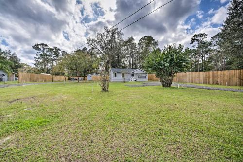 Renovated Apopka Home with Yard and Grill! in Apopka