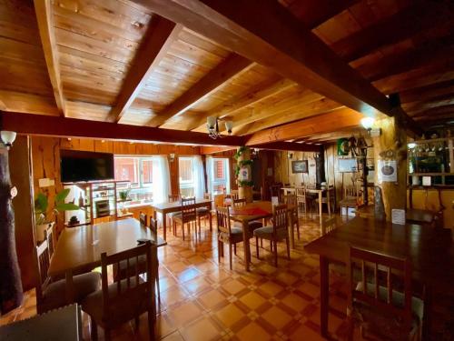 Restorāns, La Cabaña (La Cabana) in Neltume