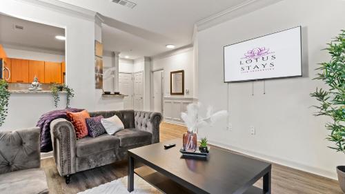 B&B Atlanta - “Essence” Condo in Buckhead - Bed and Breakfast Atlanta