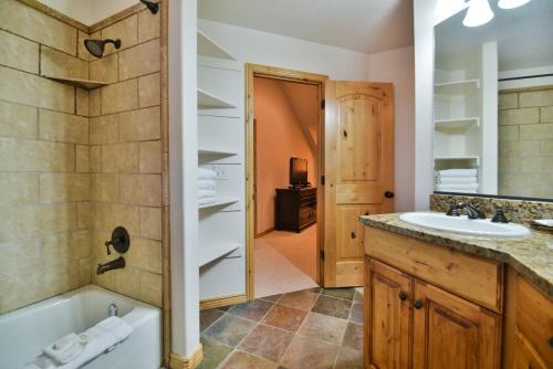 Moose Hollow Condo #1206 - image 14