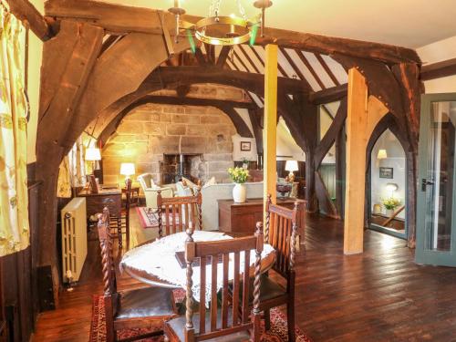Porter's Lodge Tamworth - image 11