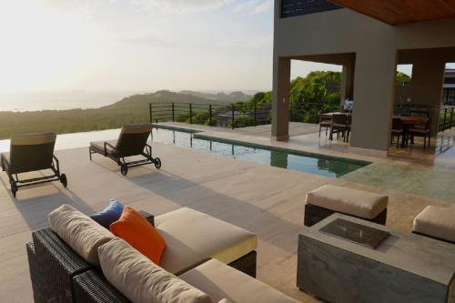 Pogled, Playa Flamingo - Gorgeous 5-BR oceanview Villa with private infinity Pool - Casa de Iluminacion in Brasilito