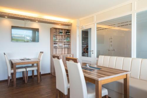 共用Lounge/電視區, 深海海島酒店 (Hotel Hochseeinsel) in 赫爾果蘭