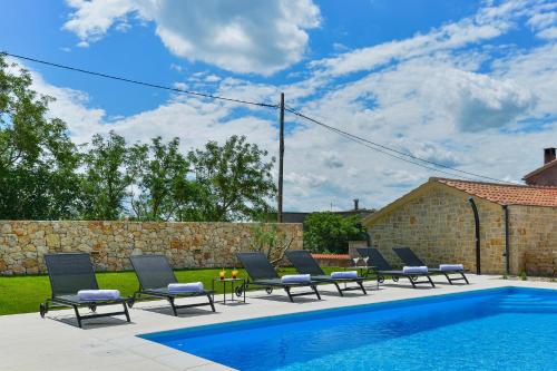 Villa Banovi with heated pool