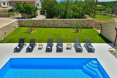 Villa Banovi with heated pool