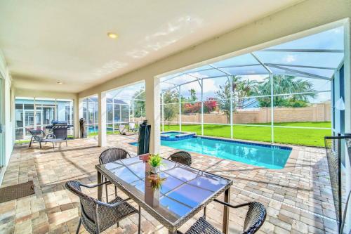 8BR Mansion with Pool Hot Tub and Games Room