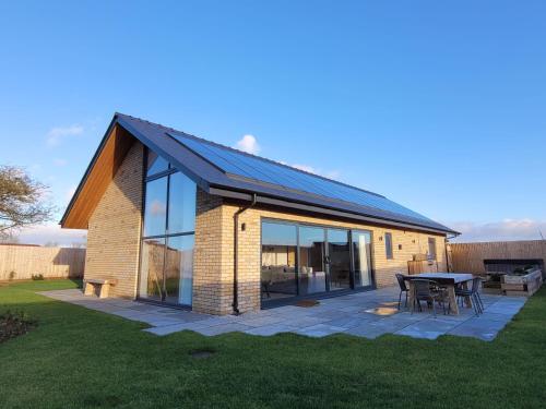 . Bailgate Barn, Ashlin Farm Barns
