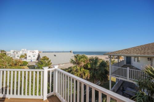 Serenity Now, 4 Bedrooms, Ocean View, Pet Friendly, Sleeps 10, WiFi in St. Augustine, USA