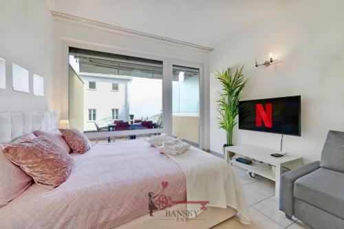 'Cuore di Rose' Parking - Welcome Set, Netflix, for 4 Persons -By EasyLife Swiss in Breganzona