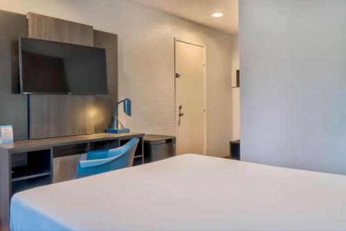 Motel 6-El Monte CA - Los Angeles - image 12