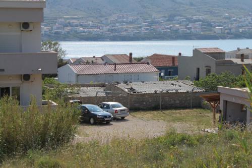Apartments with a parking space Pag - 6525 - image 10