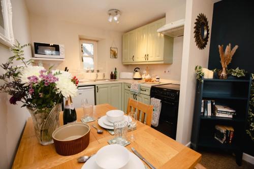 Stable Cottage - Rudge Farm Cottages, Bridport (photo 7)