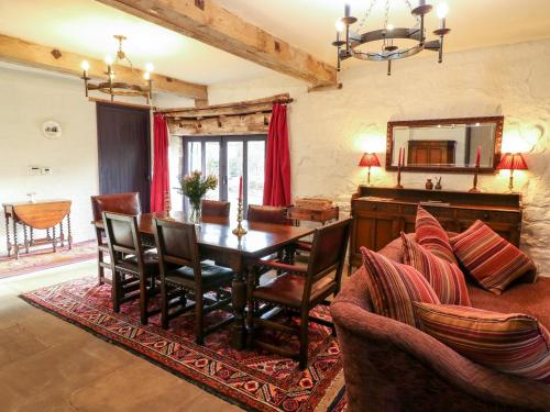 Gatehouse Croft - image 5