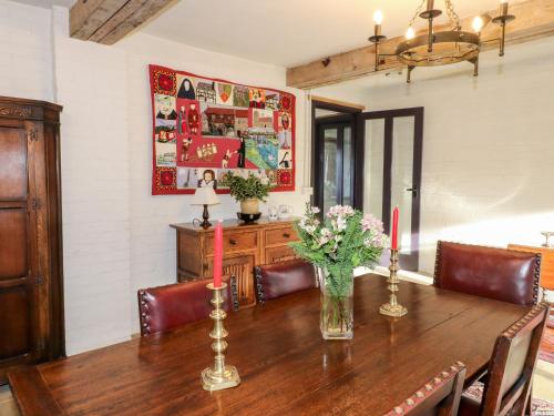 Gatehouse Croft - image 2