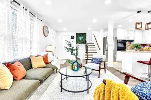 Modern & Cozy Home mins to Decatur Sq & DT Atlanta! in Decatur, USA