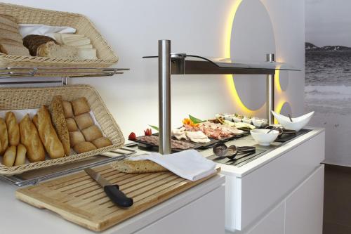 Ibiza Sun Apartments - image 9