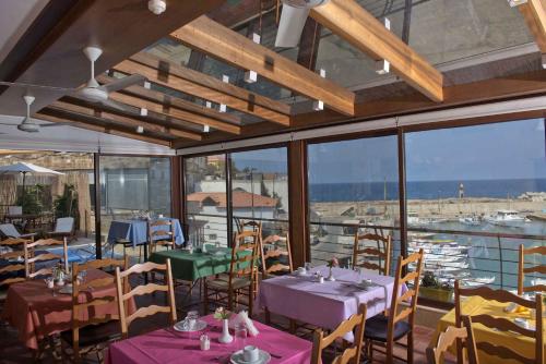 Étterem, L'Auberge de la Mer in Batroun