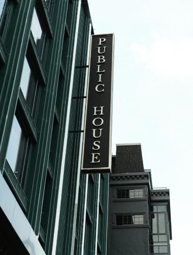 Public House Sukhumvit 31 Hotel