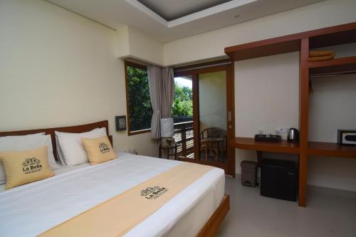 Terrace Deluxe Room - Without Private Pool image 7