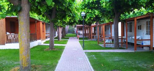 2 bedrooms, 3 beds