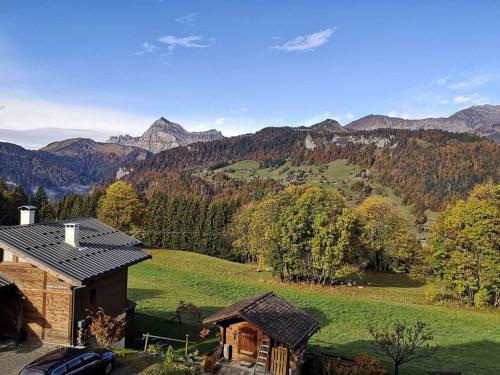 Appartement cosy avec terrasse, proche pistes et commodités - 6 pers. - FR-1-595-37 (Appartement cosy avec terrasse, proche pistes et commodites - 6 pers. - FR-1-595-37) in Notre Dame De Bellecombe