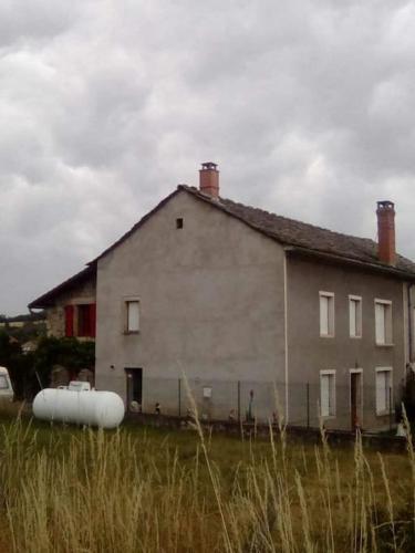 Petite Maison à la campagne (Petite Maison a la campagne) in Chaspinhac