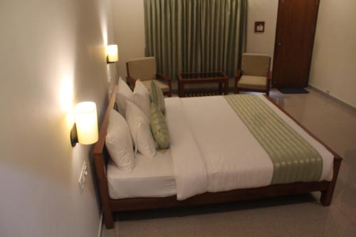 Superior Double Room image 10