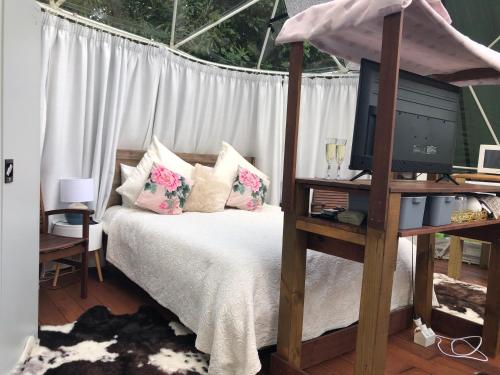 Flowerhaven - glamping dome, Hamilton (zdjęcie 6)