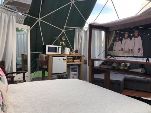 Flowerhaven - glamping dome, Hamilton (zdjęcie 9)
