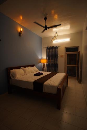 Deluxe King Room room in Omkara - The Fives Guest house