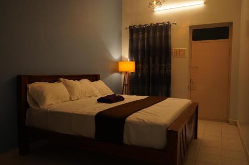 Deluxe King Room image 4