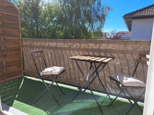 Studio dans maison avec jardin et balcon, au calme in Serezin-du-Rhone
