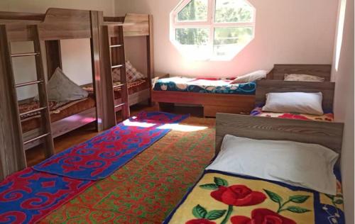 Konuk Odası, Ala-Kul guesthouse in Altyn-Arashan in Karakol