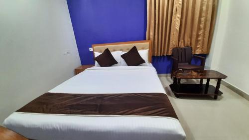 Standard Double Room image 4