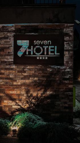 Seven Hotel Bytom - Katowice - main image