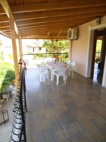 恩娜斯别墅酒店 (Villa Xenos) in 扎金索斯