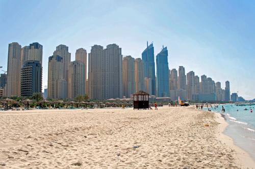 Beach, HOMESTAR, Deluxe Hostel - JBR - Walk To Beach, Metro Station in Dubai
