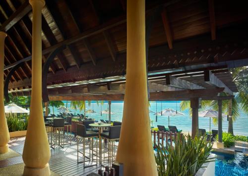 Pub/salong, Gaya Island Resort, Kota Kinabalu - a Small Luxury Hotels of the World in Gaya-øya