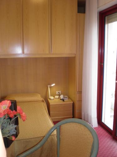 Classic Single Room with Balcony room in Hotel Majestic