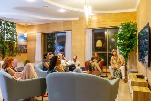 Shared lounge/TV area, HOMESTAR, Deluxe Hostel - JBR - Walk To Beach, Metro Station in Dubai