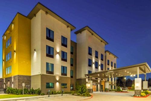 Comfort Inn & Suites Houston I-45 North - IAH