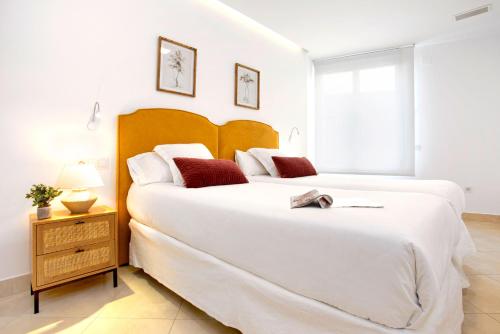 One-Bedroom Apartment image 10