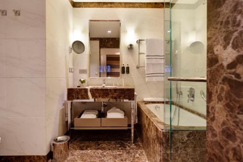 419880695 Meliá Genova