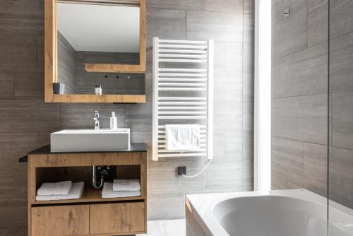 Executive Three-Bedroom Apartment with Balcony or Terrace