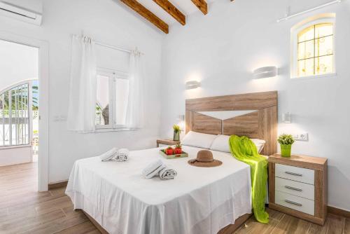 Three-Bedroom Villa image 8